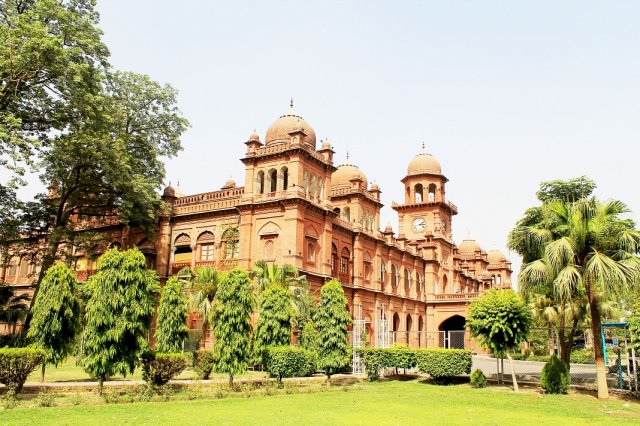 Lahore Garrison University... - Lahore Garrison University