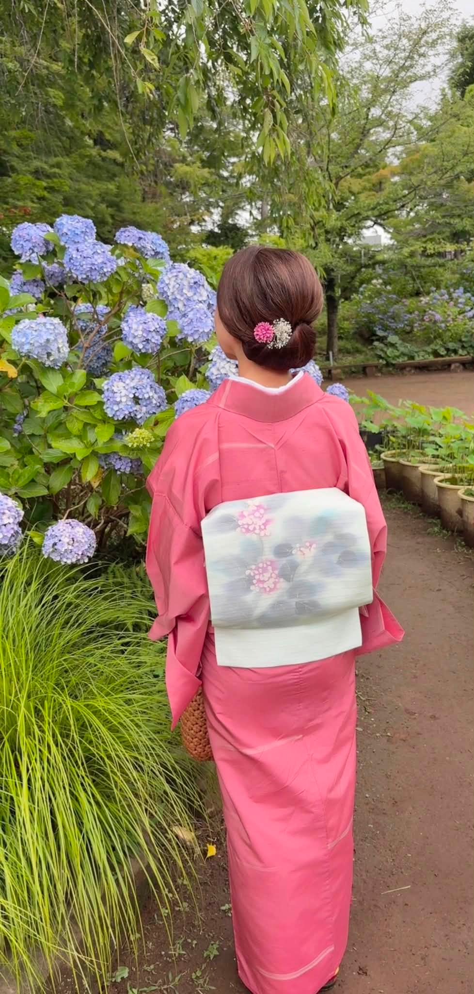 あべのハルカス美術館 深堀隆介展 生きて目の前で泳いでいるかのような
