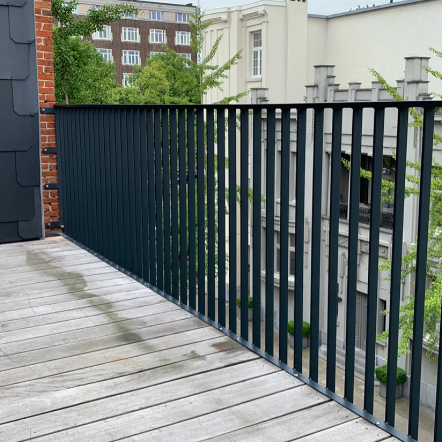 GVT works - Stalen balustrade ral 7016 💙🖤💙 #staal...