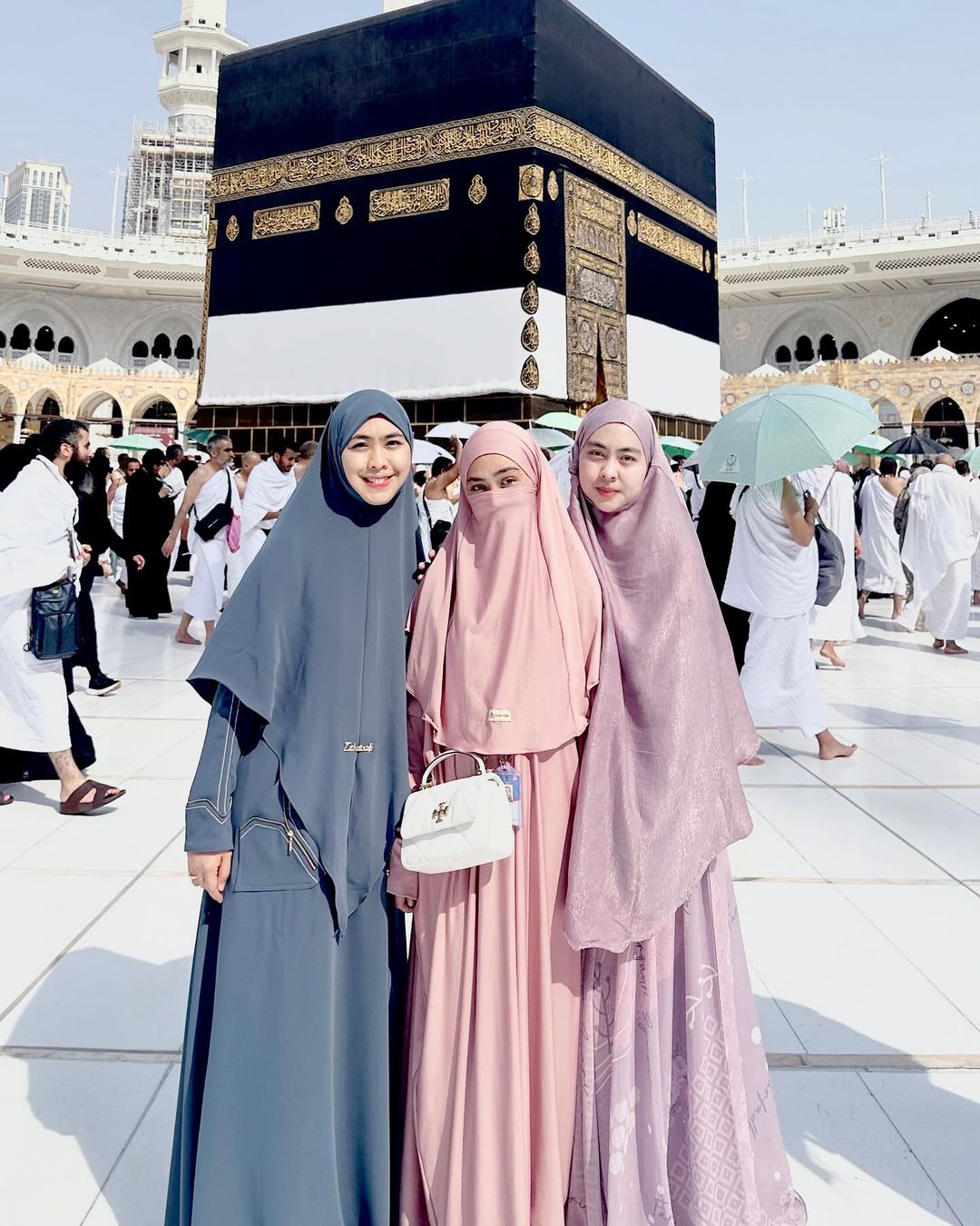 Ria Ricis Family