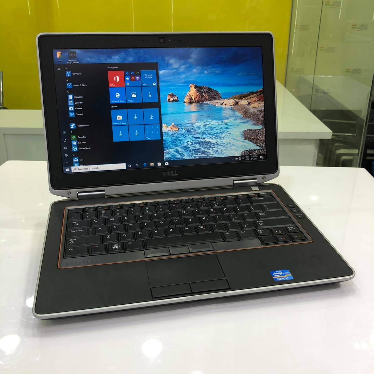 Dell Latitude E6320 - Intel Core i5 - 320GB HDD - 4GB RAM - HDMI 