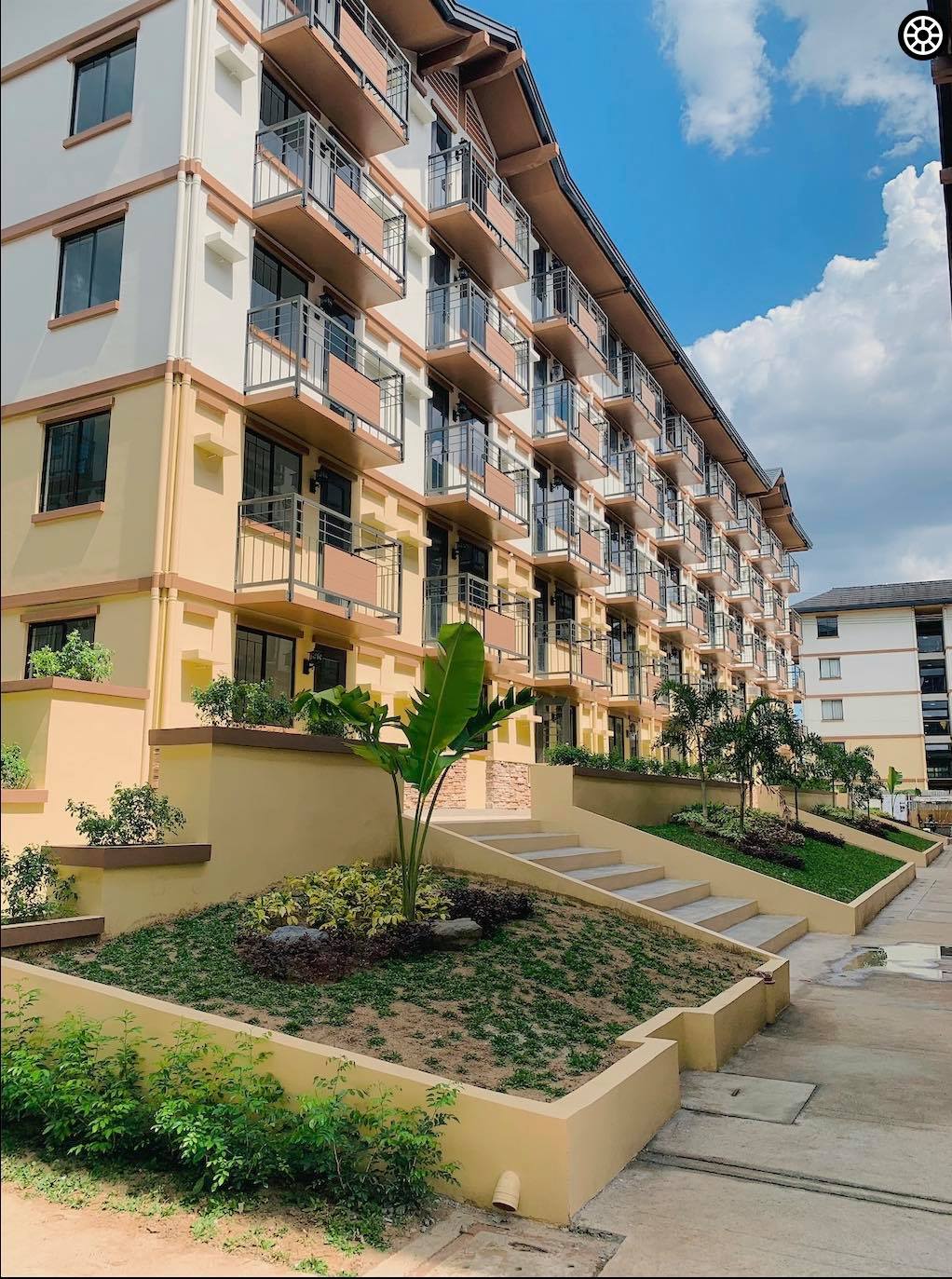 Resale or Pasalo Condo units at Bahay | Quezon City