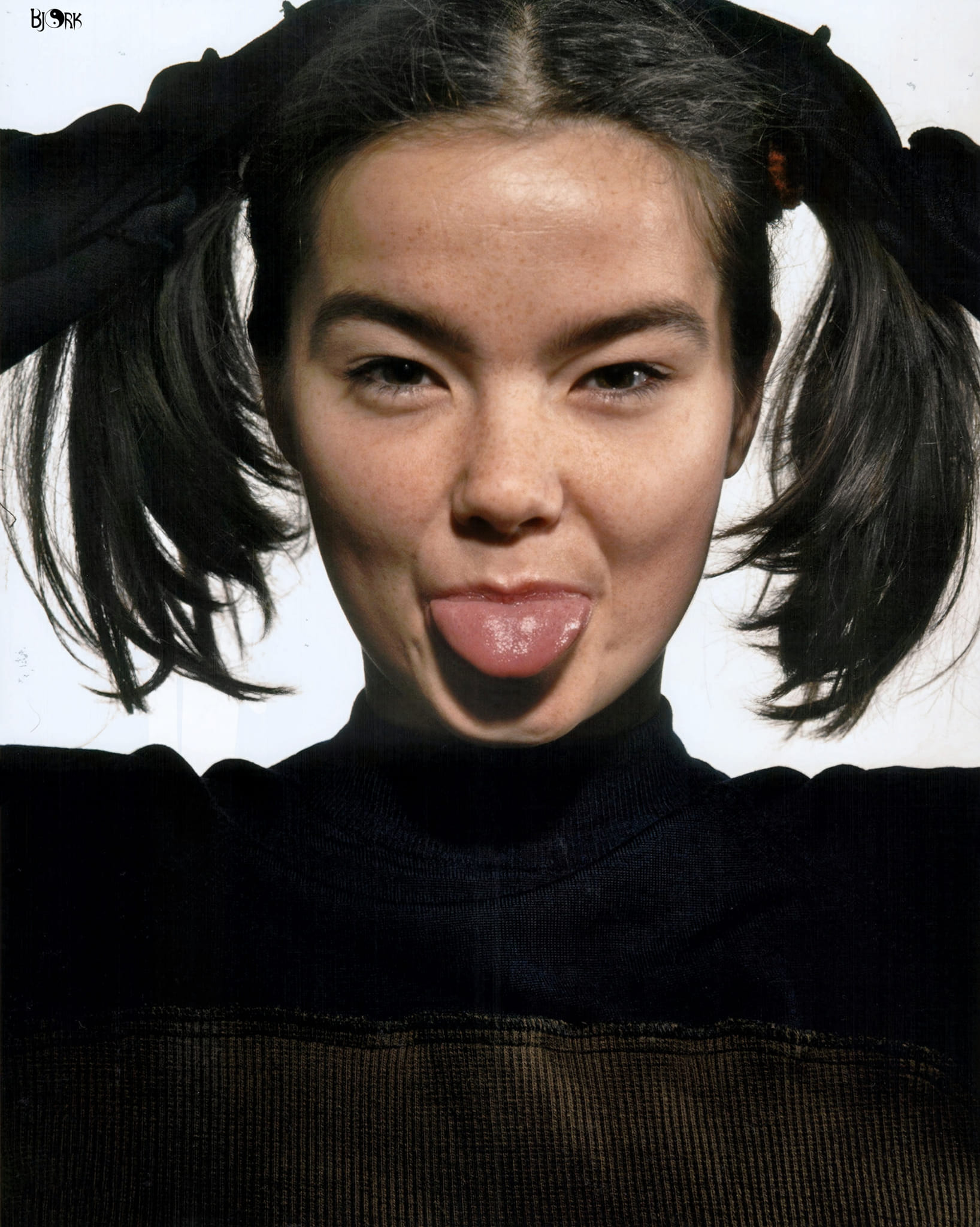 Björk photographed by Kevin Cummins, 1993.