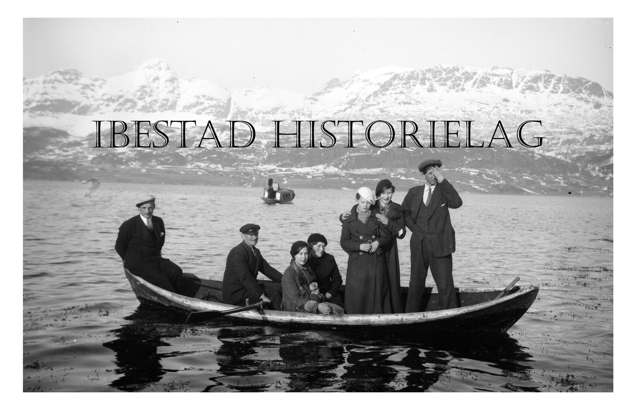 Ibestad Røde Kors - Dagens yngste har fått diplom, og blir avbildet ...