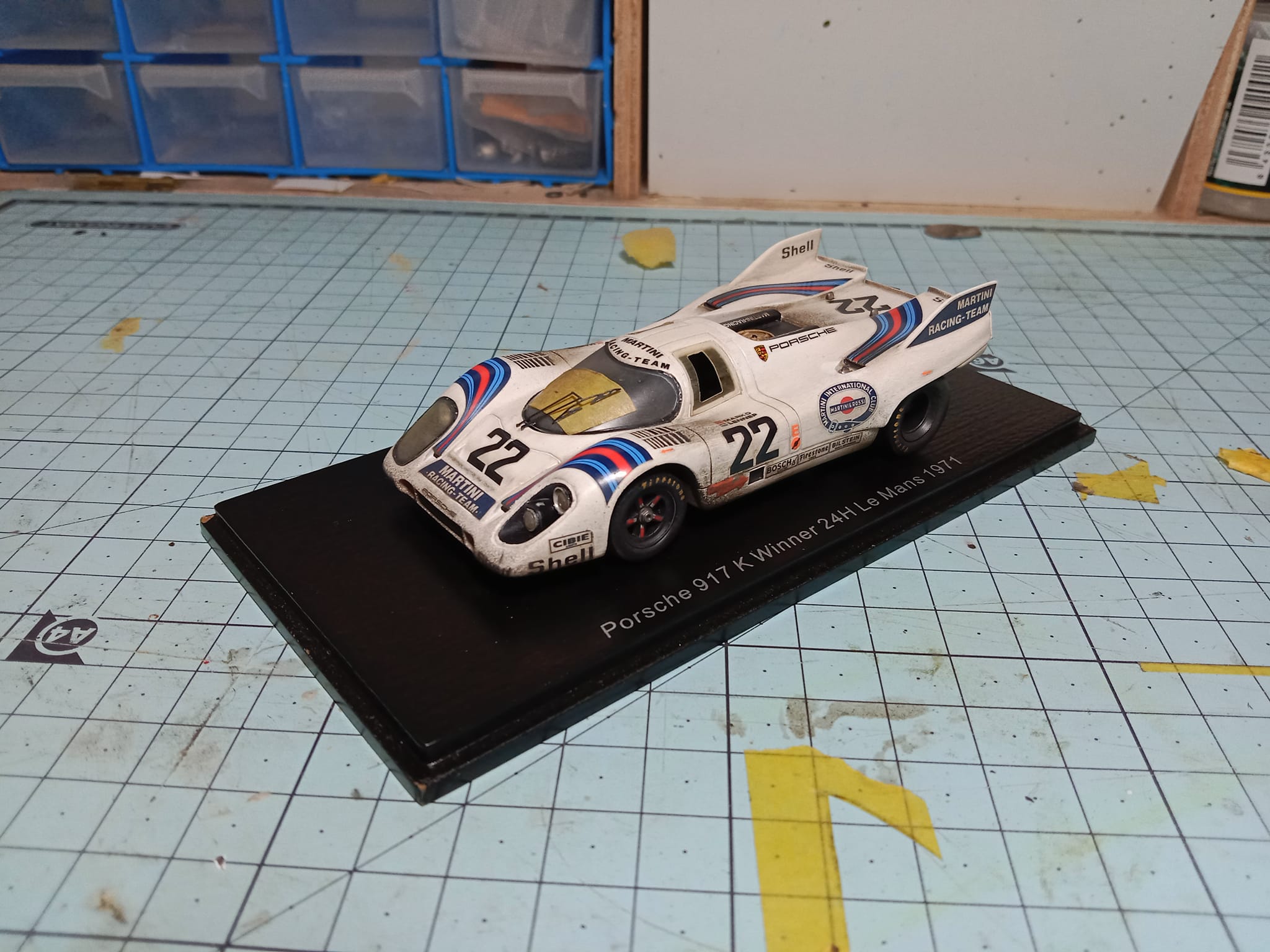 Spark 1:18 Porsche 917 K model from 1970 Le Mans