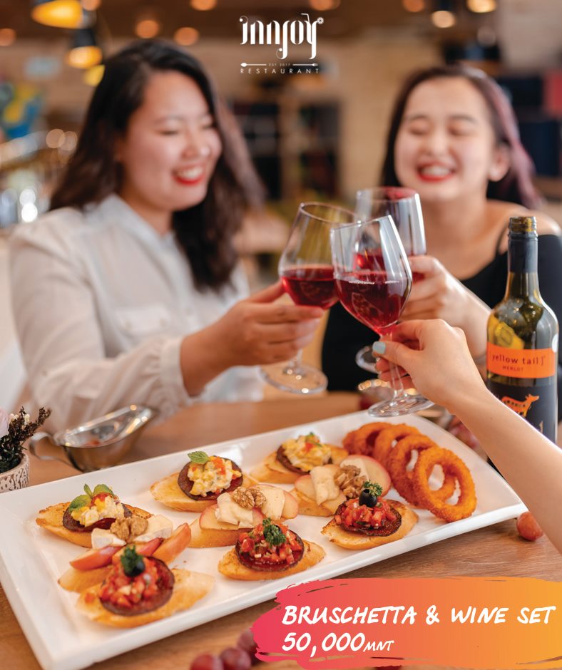 #Best-түүдтэйгээ🥰 👩💄💋... - InnJoy Restaurant at Holiday Inn | Facebook