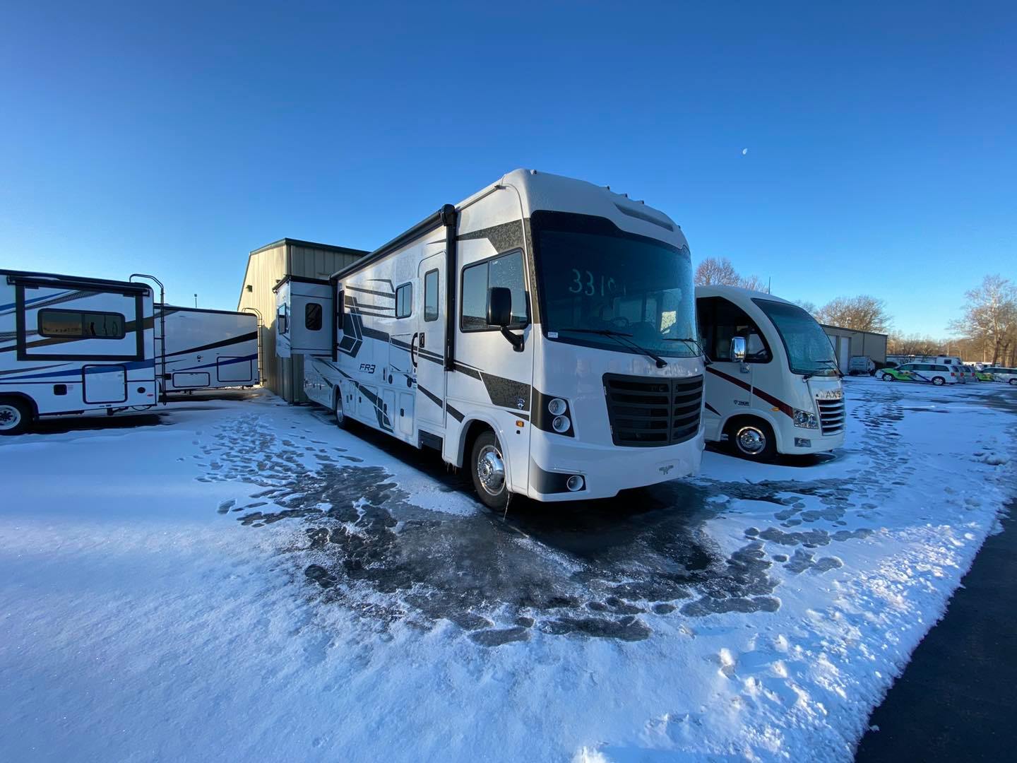 Walnut Ridge RV - The luxurious and fabulous FR3 34DS...