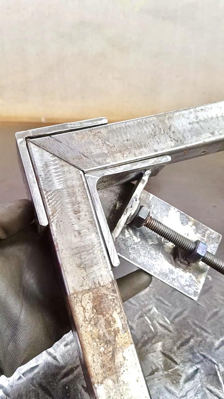 the process of smoothing profile corners #homedecor | Doni Ornament