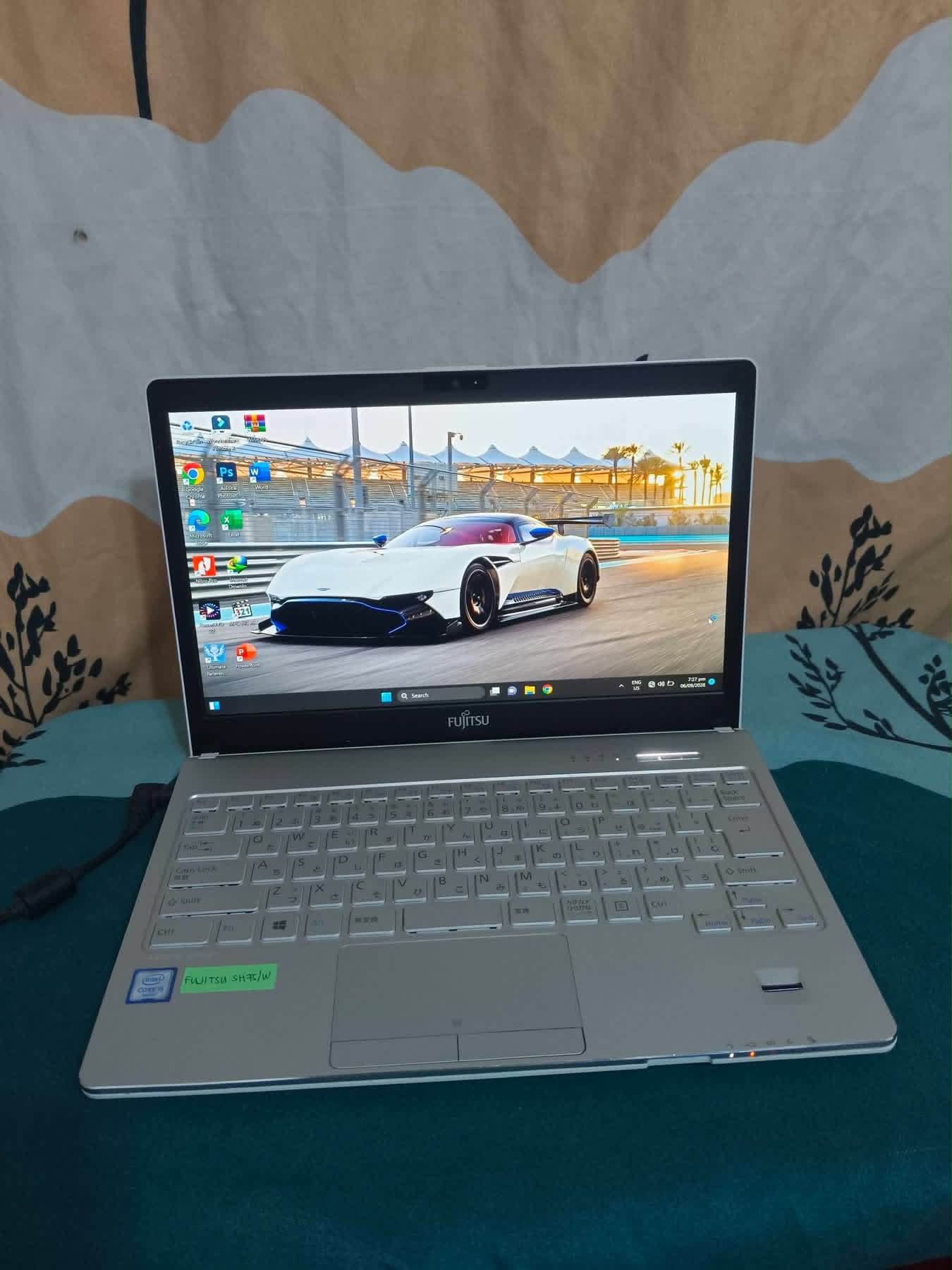 FUJITSU LIFEBOOK SH75/W