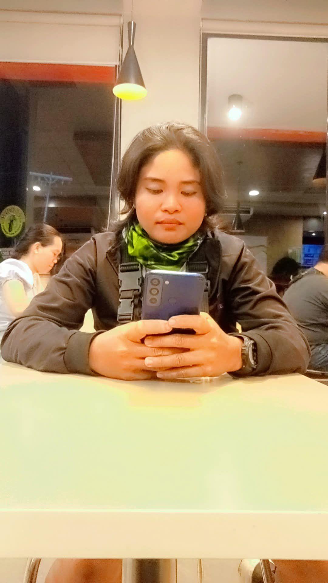 Hahaha balda ambot cn o na ga kumod.hahaha Maulas Margate Jona ...