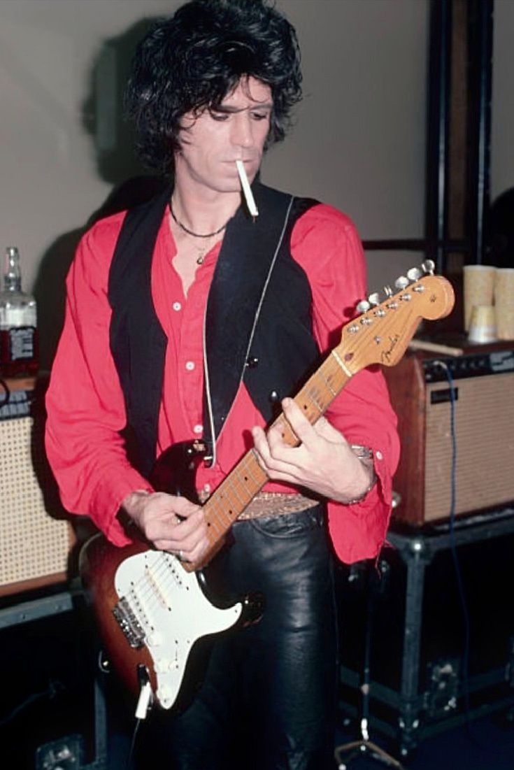 Keith Richards hangs out at a Tribeca dive bar back in 1988, right