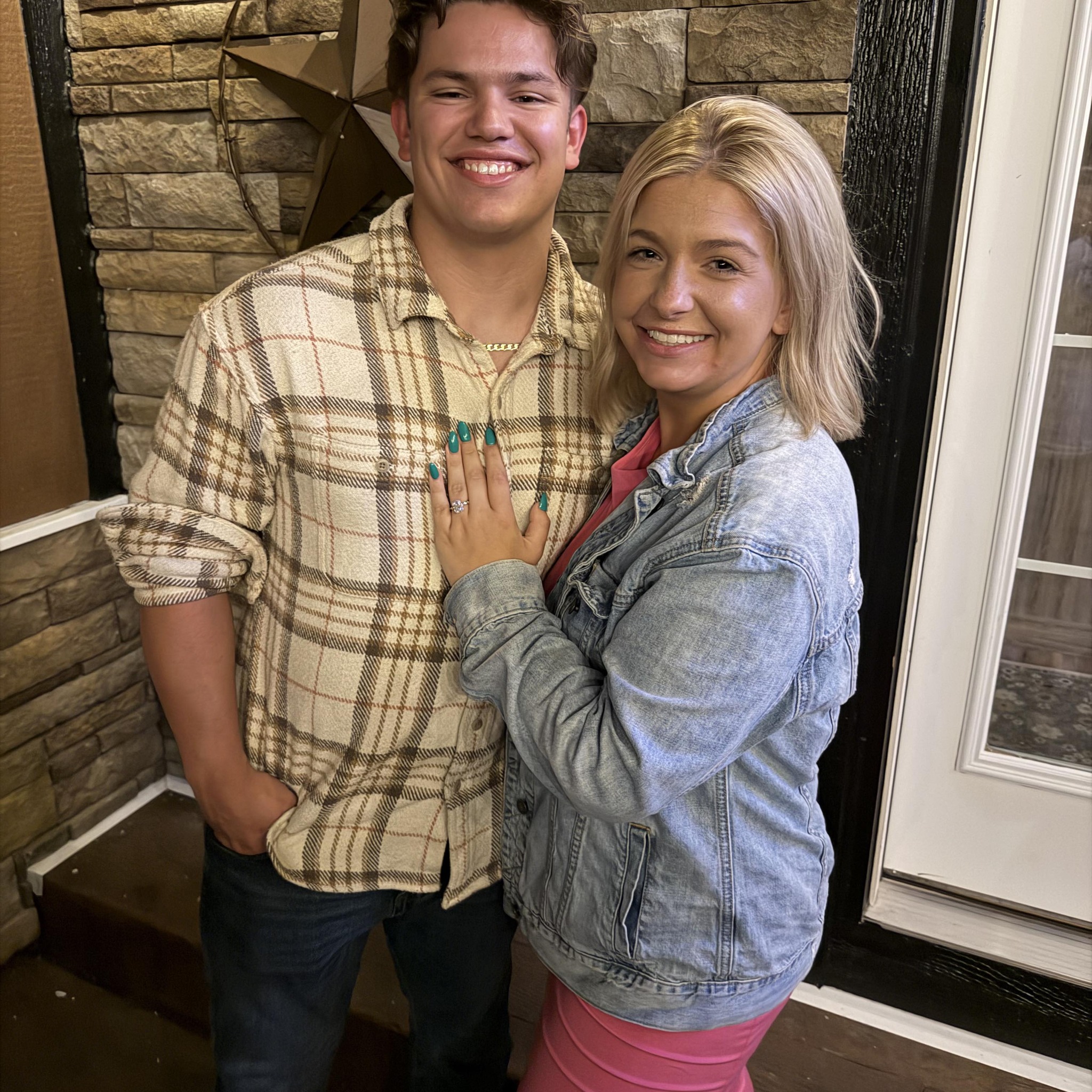 hey-i-m-sadie-i-m-an-orland-park-based-hairstylist-with-a-big-love