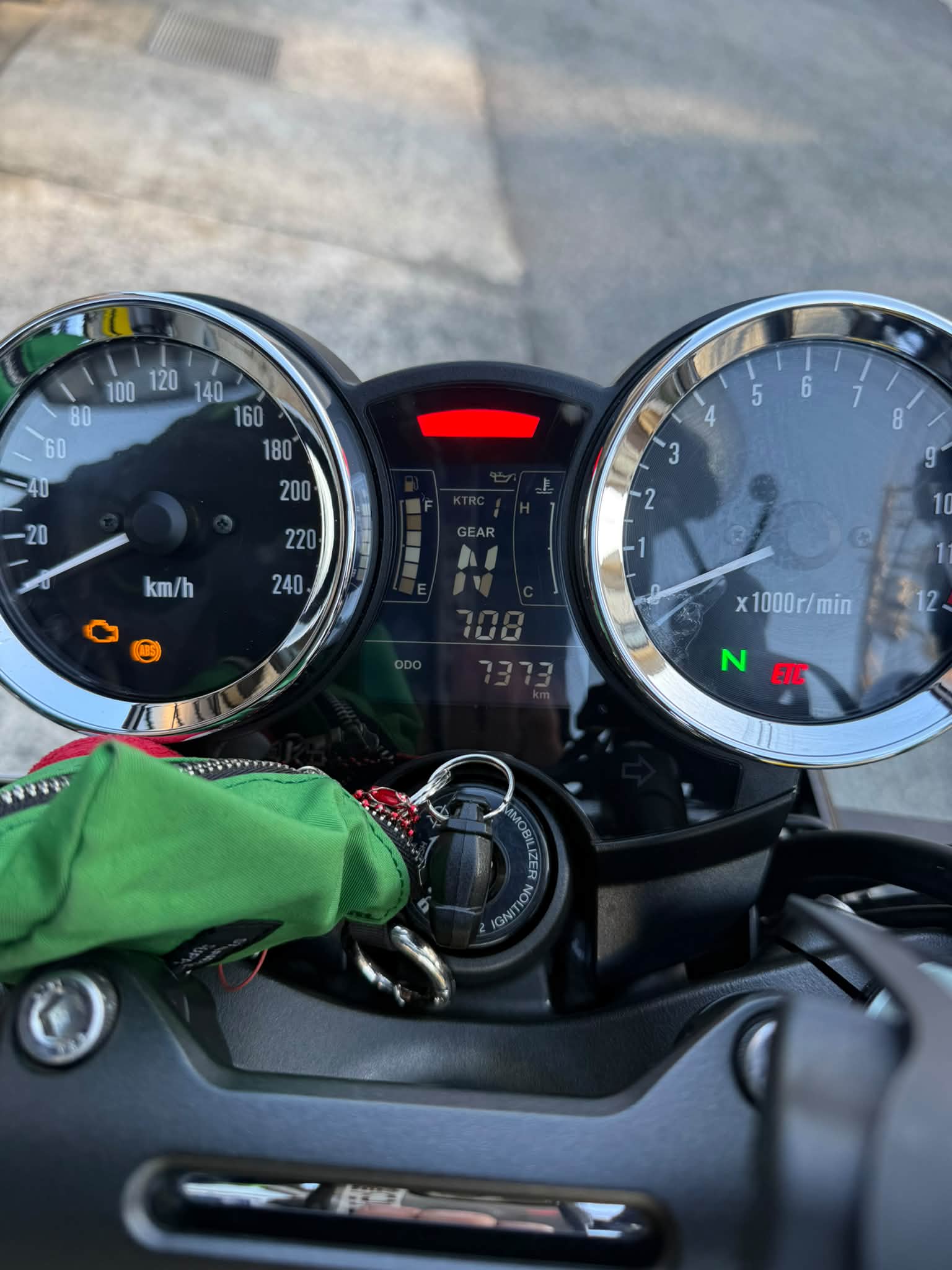 13日は絶好のライティング日和でした。3週間ぶりに朝から気持ち良〜く