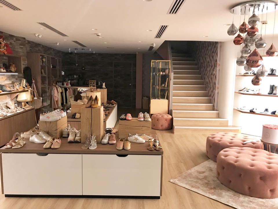 ax - 🎄 ®️ 🇮🇹 👀 a x @ n e A N N E M A S S E 📍3 avenue Pasteur Annemasse ...