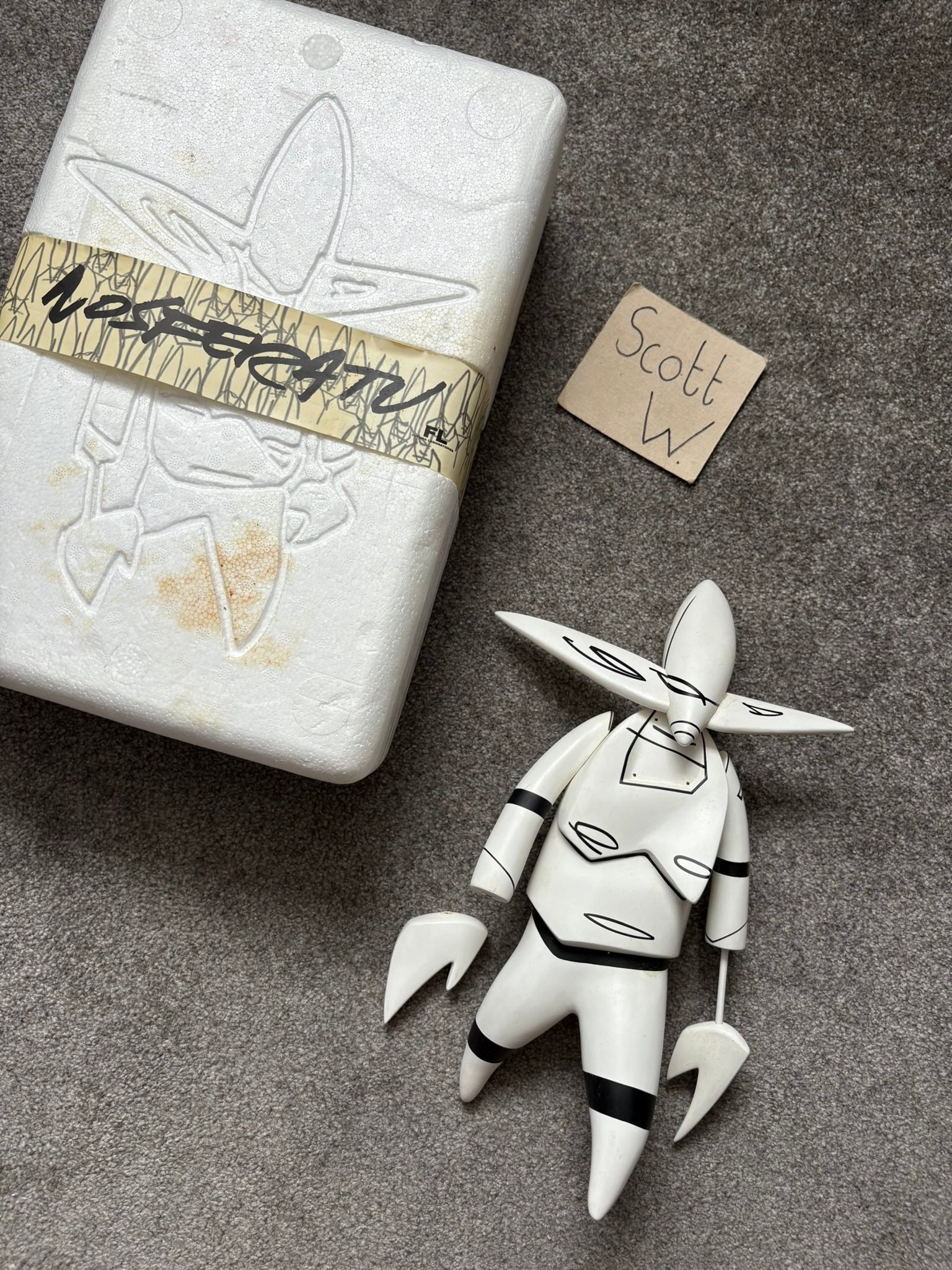 Futura 2005 White Nosferatu Figure Toy £195 This was released back 