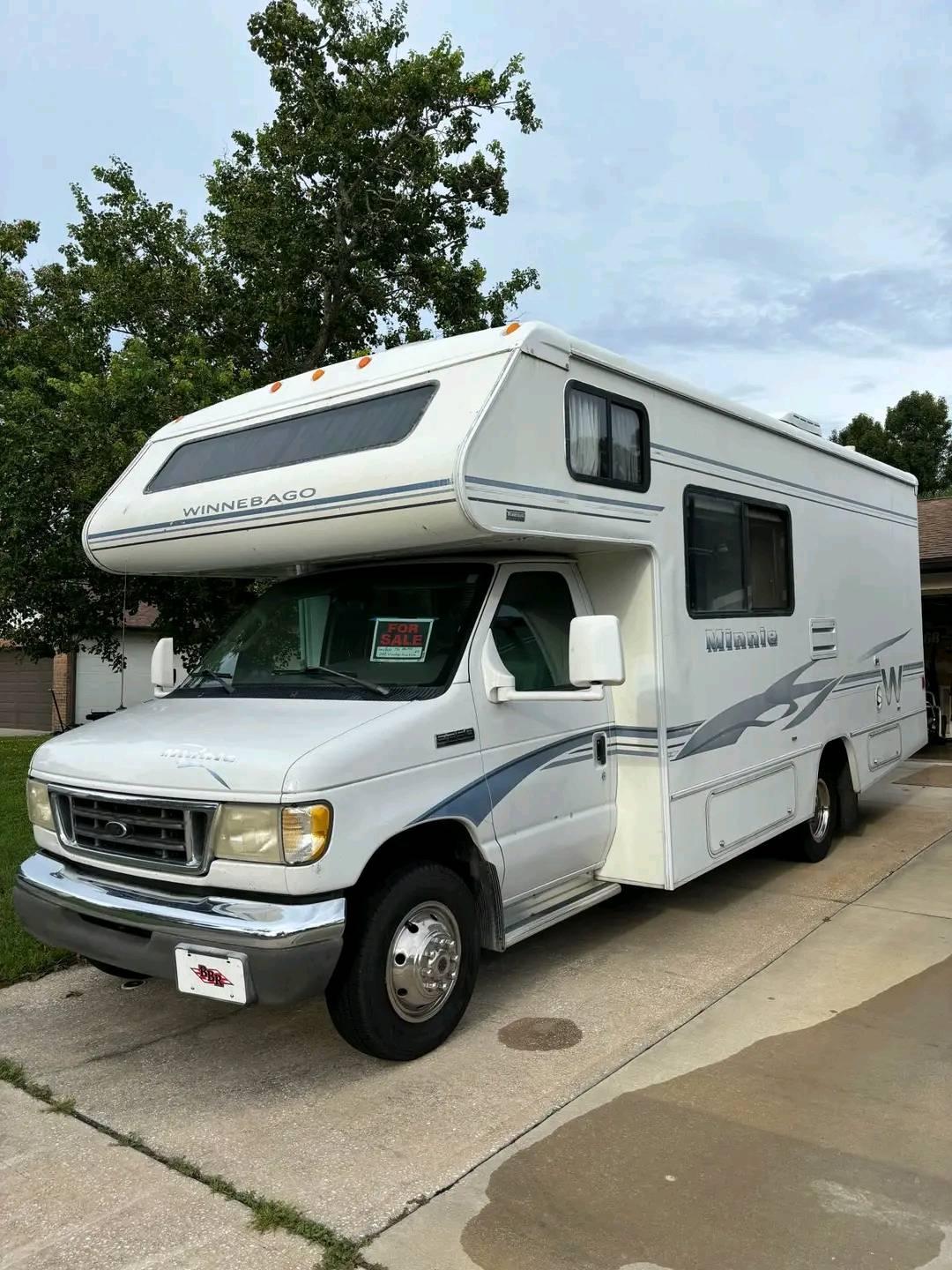 Chinook RVs motorhome for rent and sales