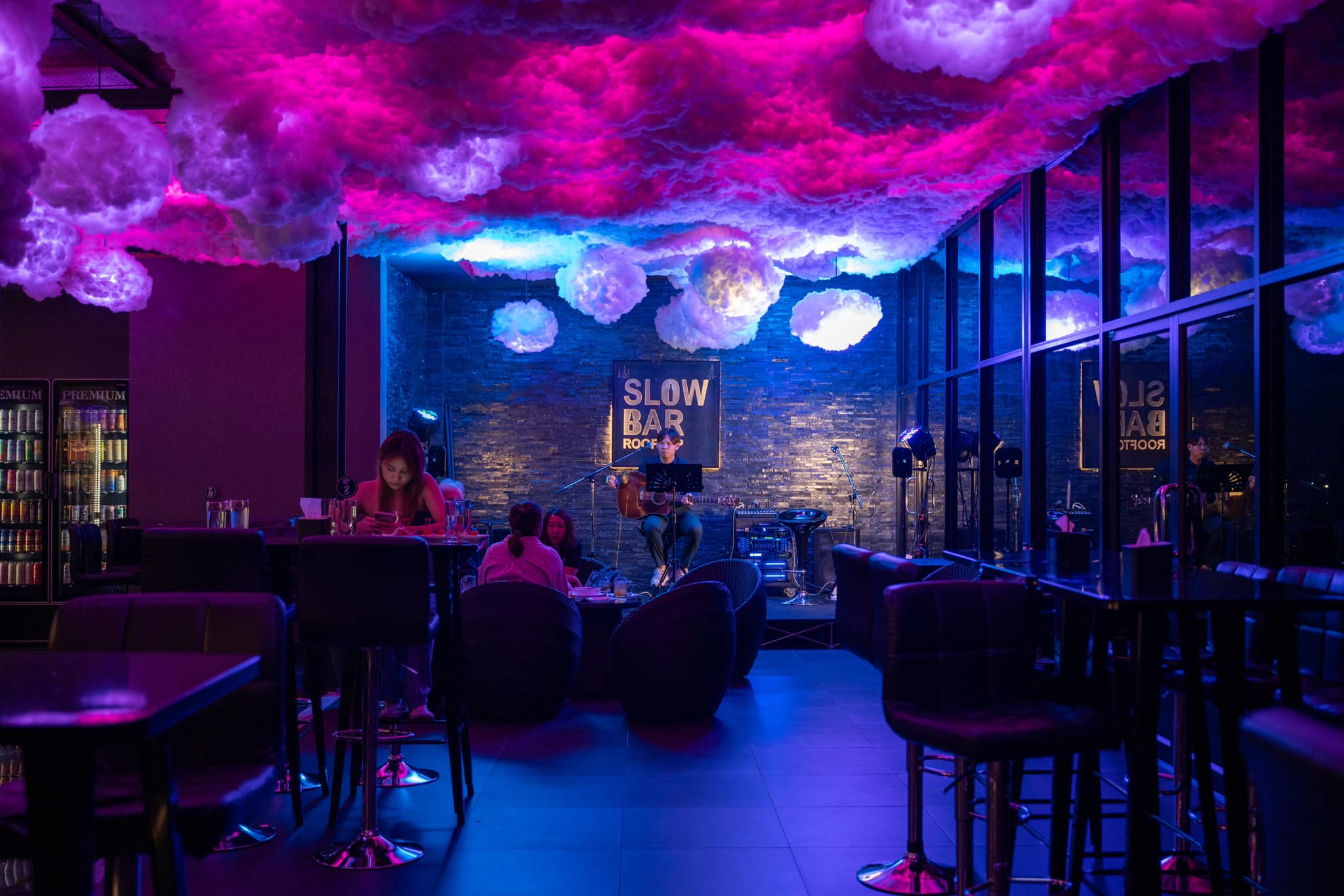 ก้องภพเซาะรีวิว - Slow Bar Rooftop🌅 @slowbar rooftop... | Facebook
