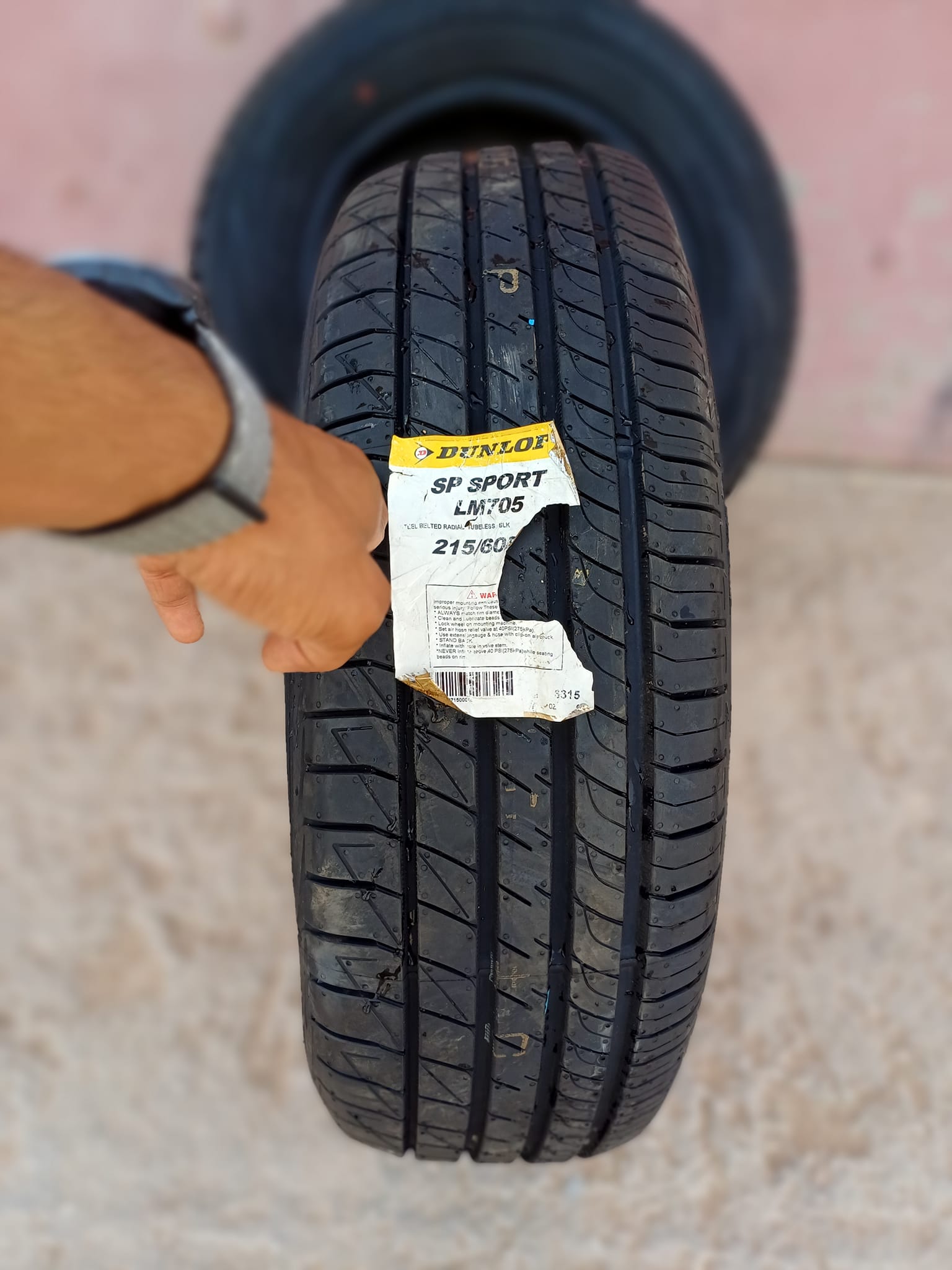 205/60R16 SP LM705 DUNLOP TYRE - JAPAN (Please like, Follow us and 