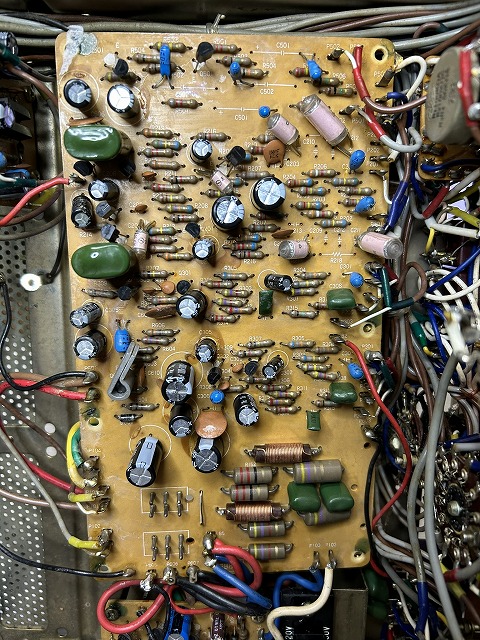 今日の記事も昨日に引き続き『LUXMAN プリメインアンプ L-507の修理