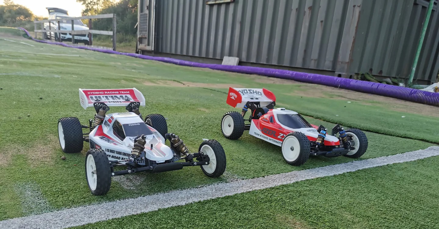 A great night testing my vintage cars... - Team Wells Racing