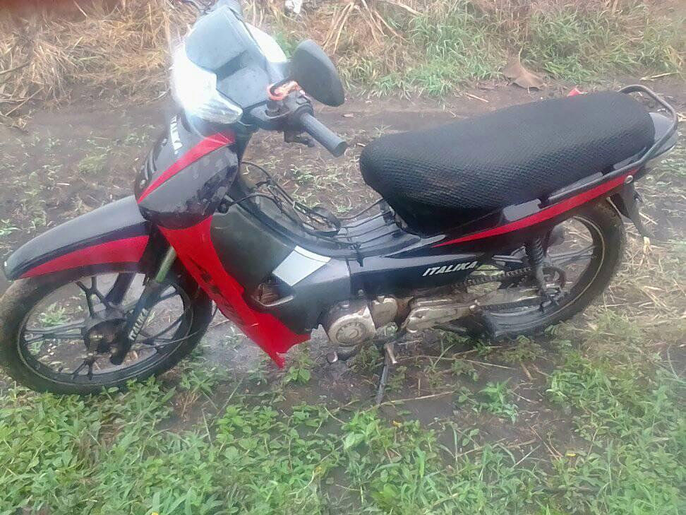 Venta de moto Ax 110 por solo 400 jalando al cien