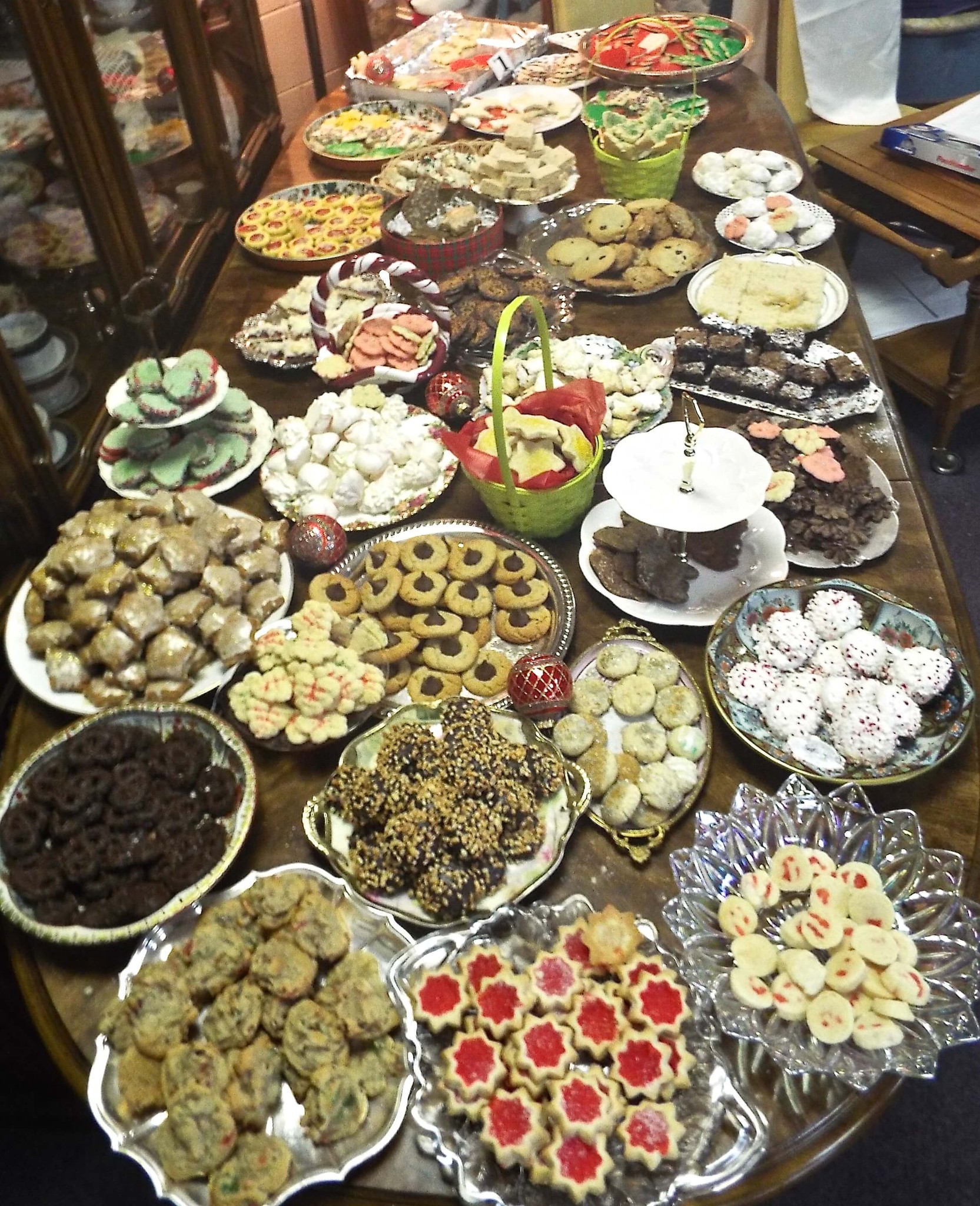 The Pink House Tea Room & Bnb - Which Christmas Cookie are you most ...