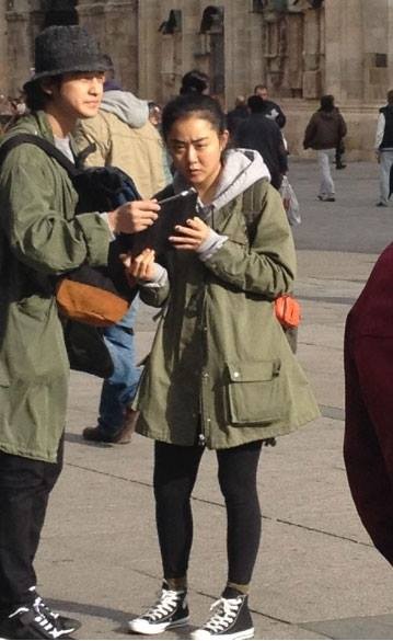 Kim Bum Philippines News Celebrity Couple Moon Geun Young And Kim Bum Seen Strolling In The Streets Of Milan Witnesses Have Seen Actress Moon Geun Young And Actor Kim Bum Together