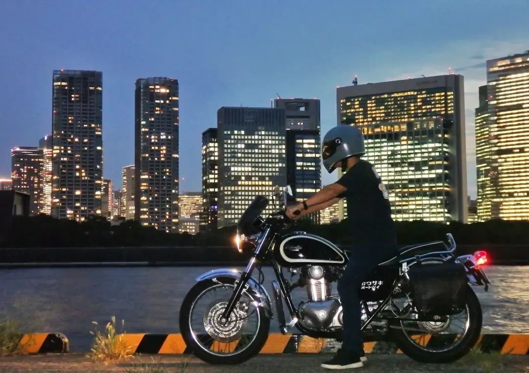 教えて下さい。 1999年式のW650の純正マフラーの刻印は何番になるの