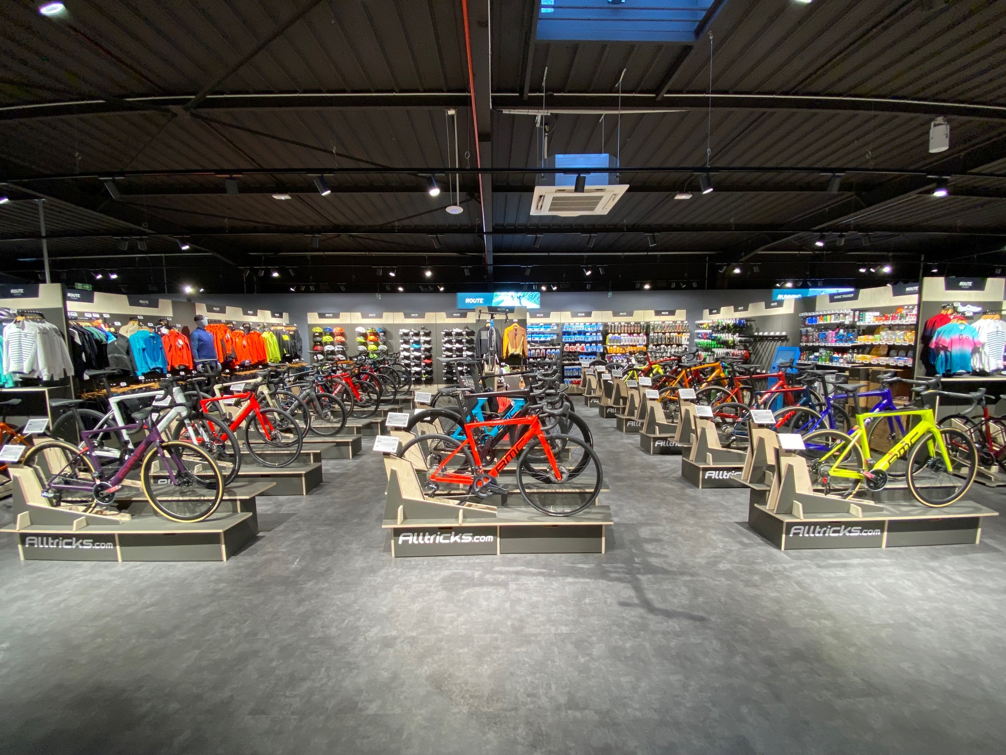 Alltricks - 🆕 Alltricks Store Coignières ! 🚨 Notre Store... | Facebook