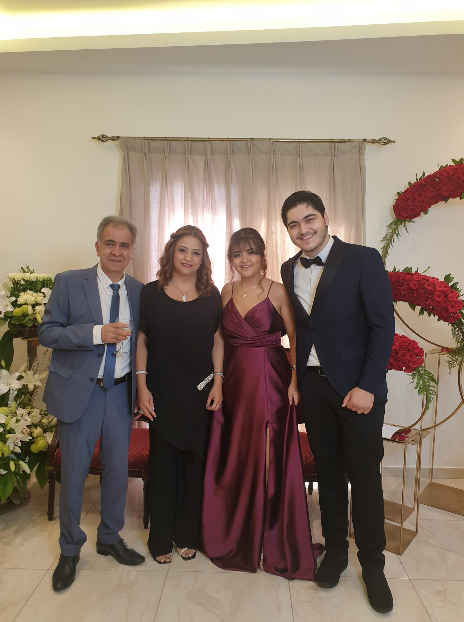 Lynn J Abi Rizk