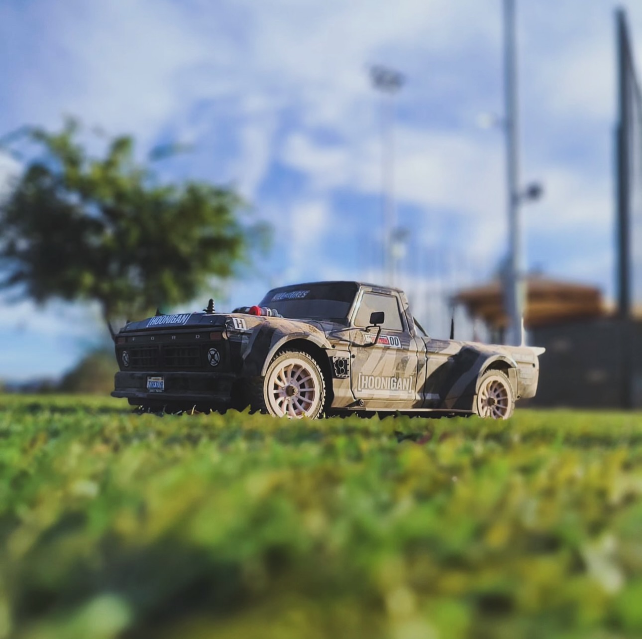 Build the legend. The 1:10 Hoonicorn Builder's KIT by Team