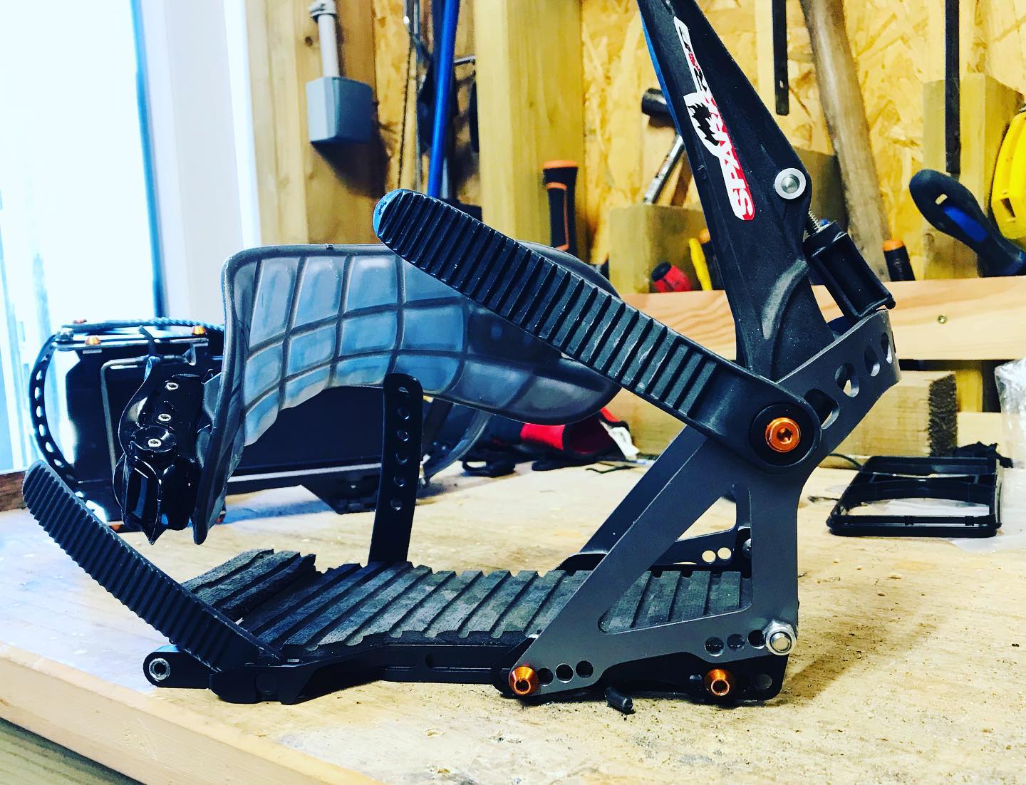 How to use heel risers with K2 Far Out split crampons?