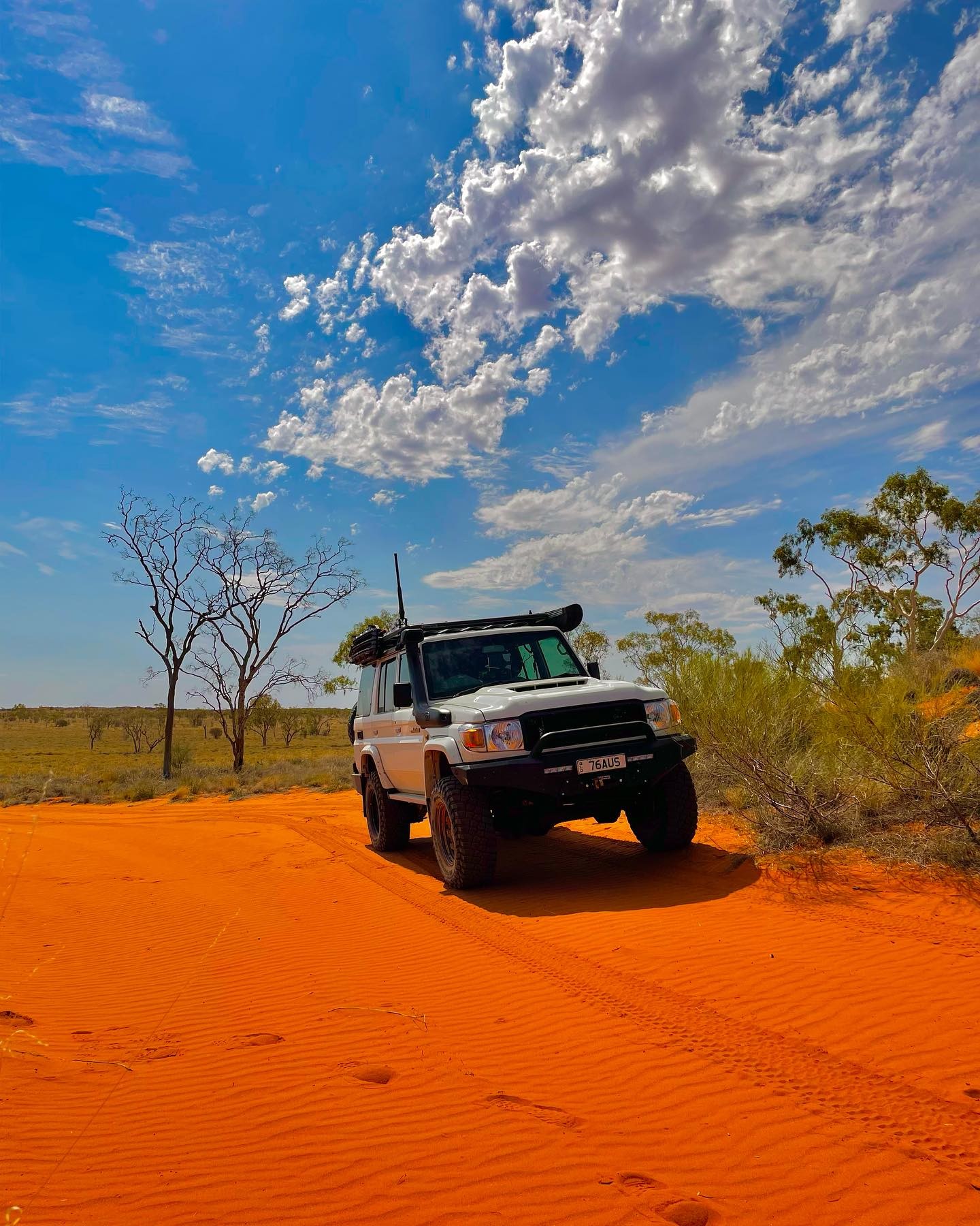4WD Adventurer - The colours and isolation of the outback....