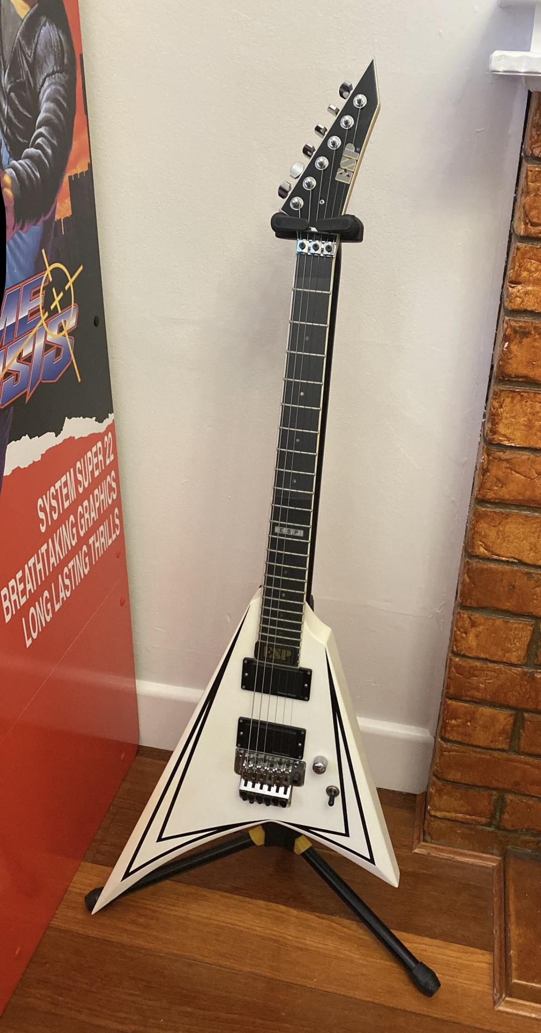 Hetfield Matte Black Diamond Plate Explorer Chitarra elettrica Black Hardware