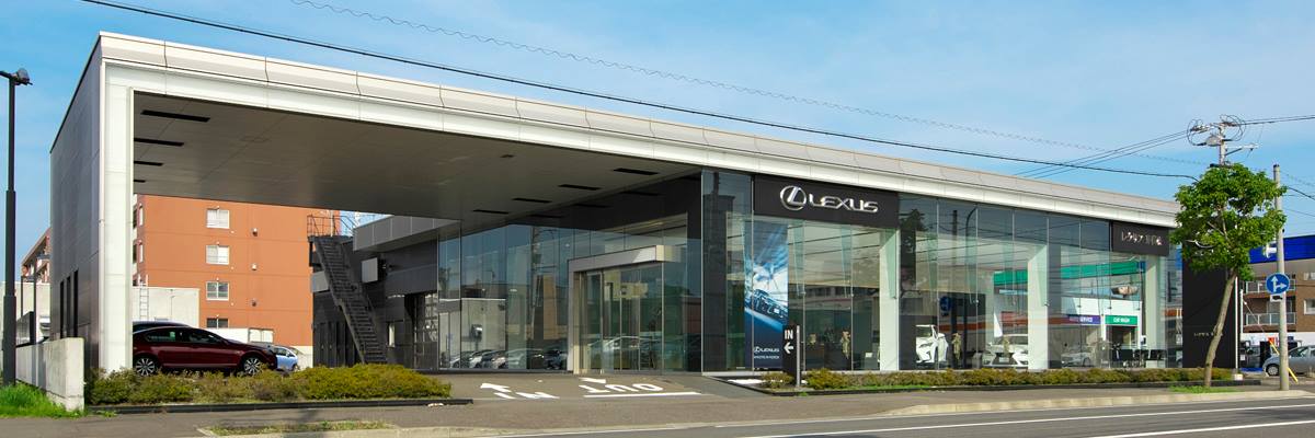 【e-latch機能のご案内】 eラッチ機能とは？ 従来のドアハンドルとは違い、握っただけでロックが電子制御で解除され、軽く引くだけでドアが ...