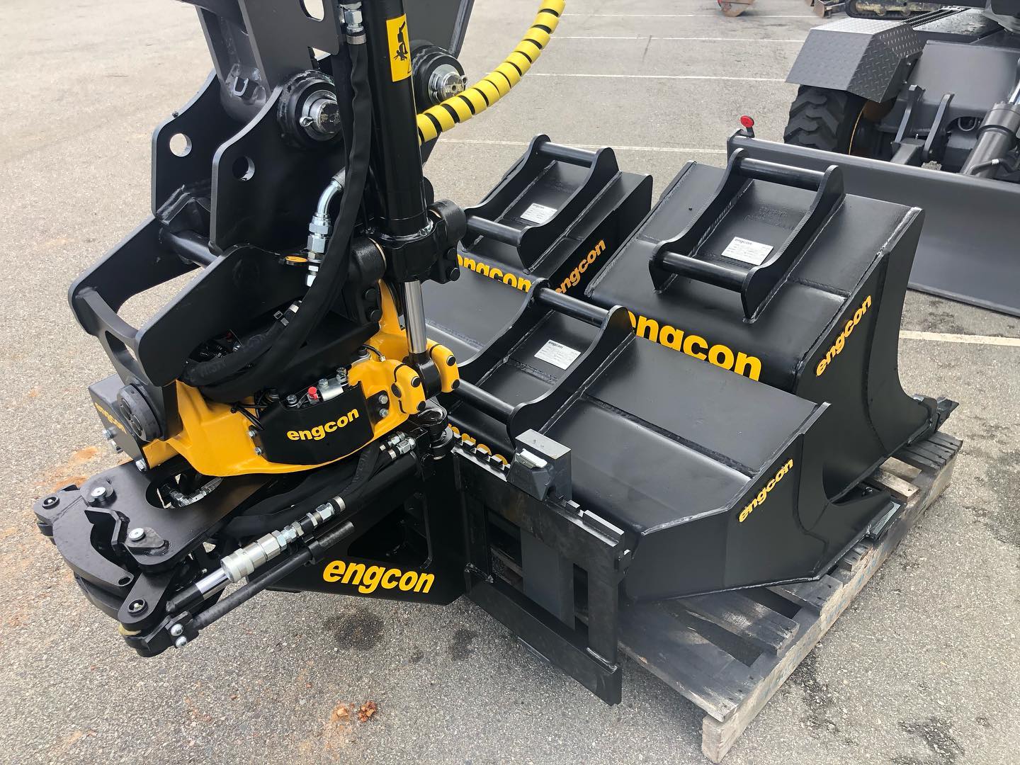 Digrite - The ultimate tilt rotator setup for a 6t... | Facebook