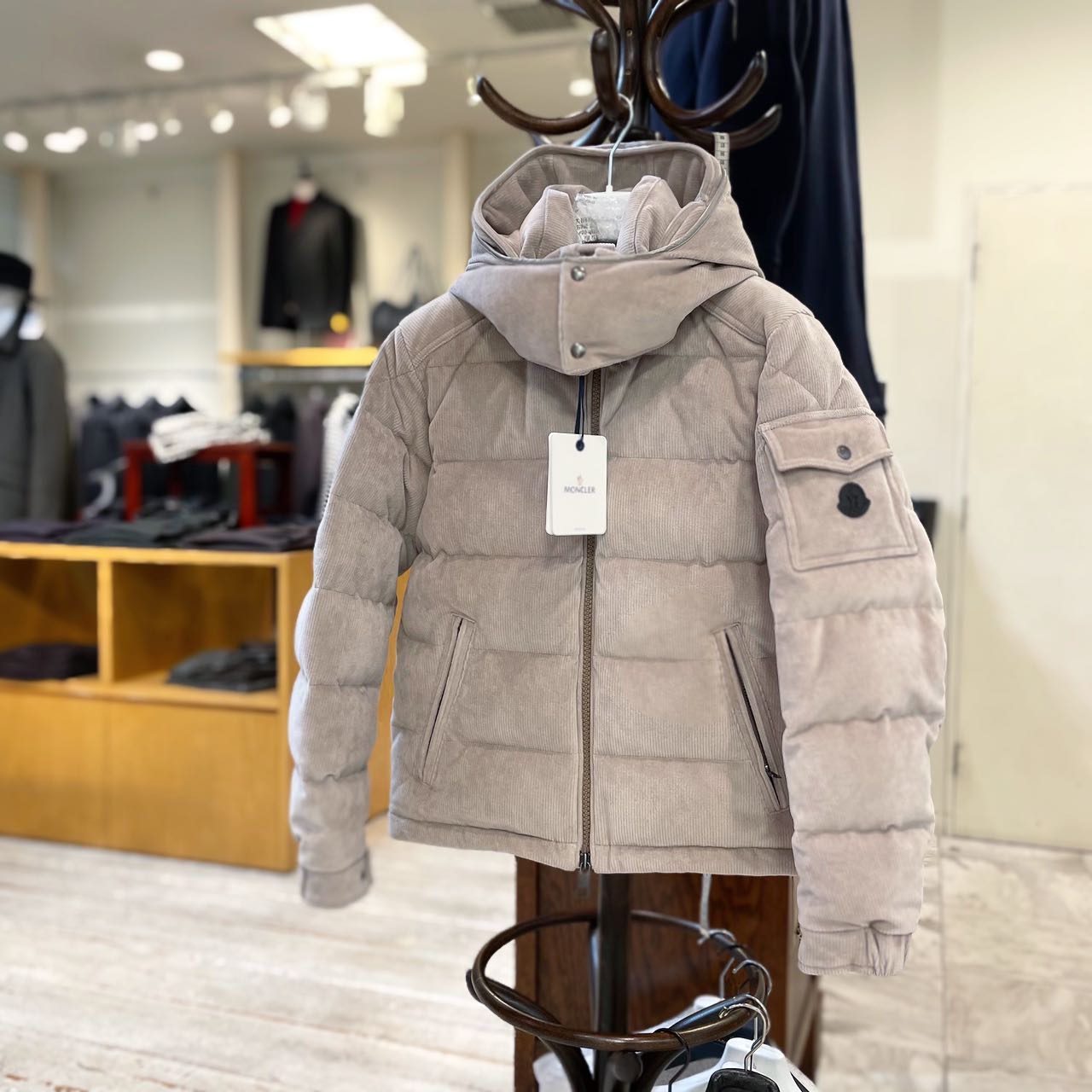 MONCLER?? MAYA ¥257.300(tax in) ストレッチコーデュロイダウン 