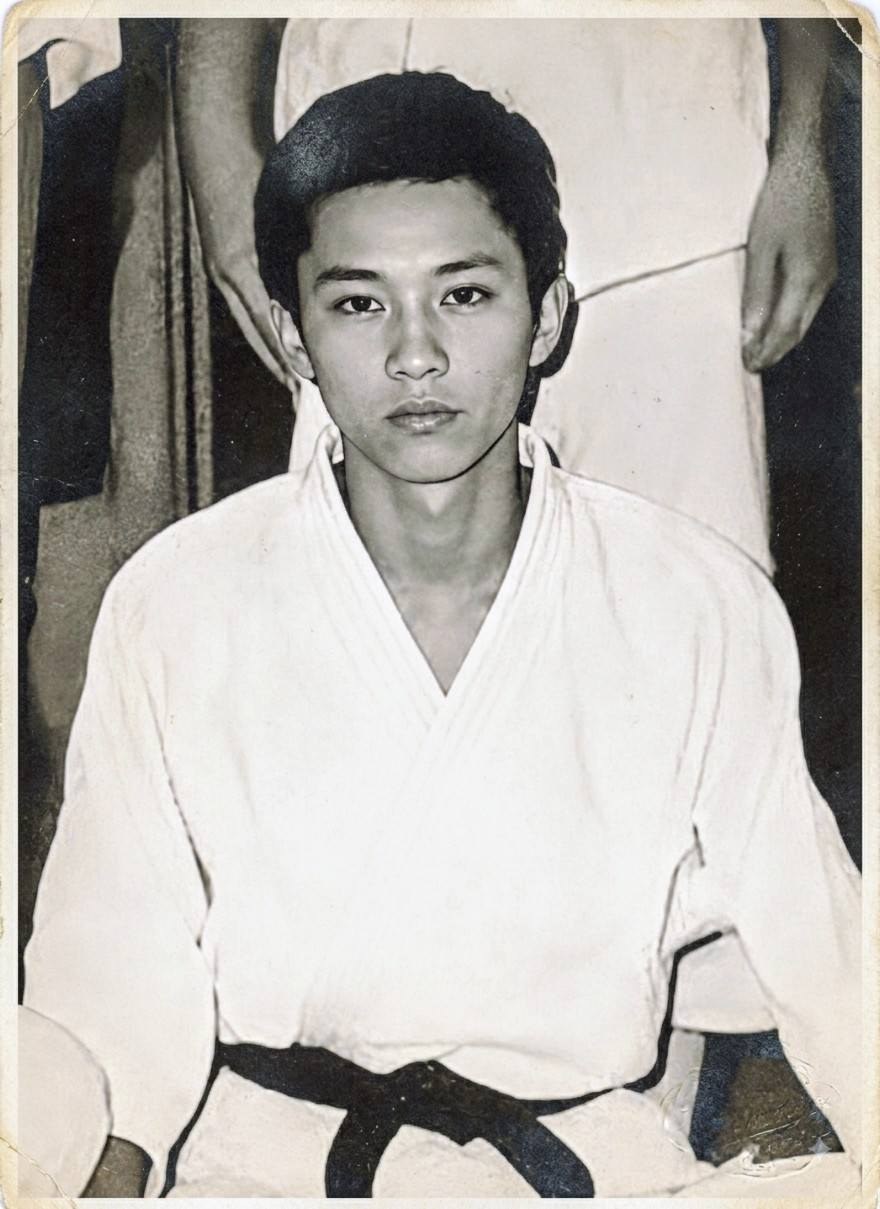 20 代 松重 豊 若い 頃