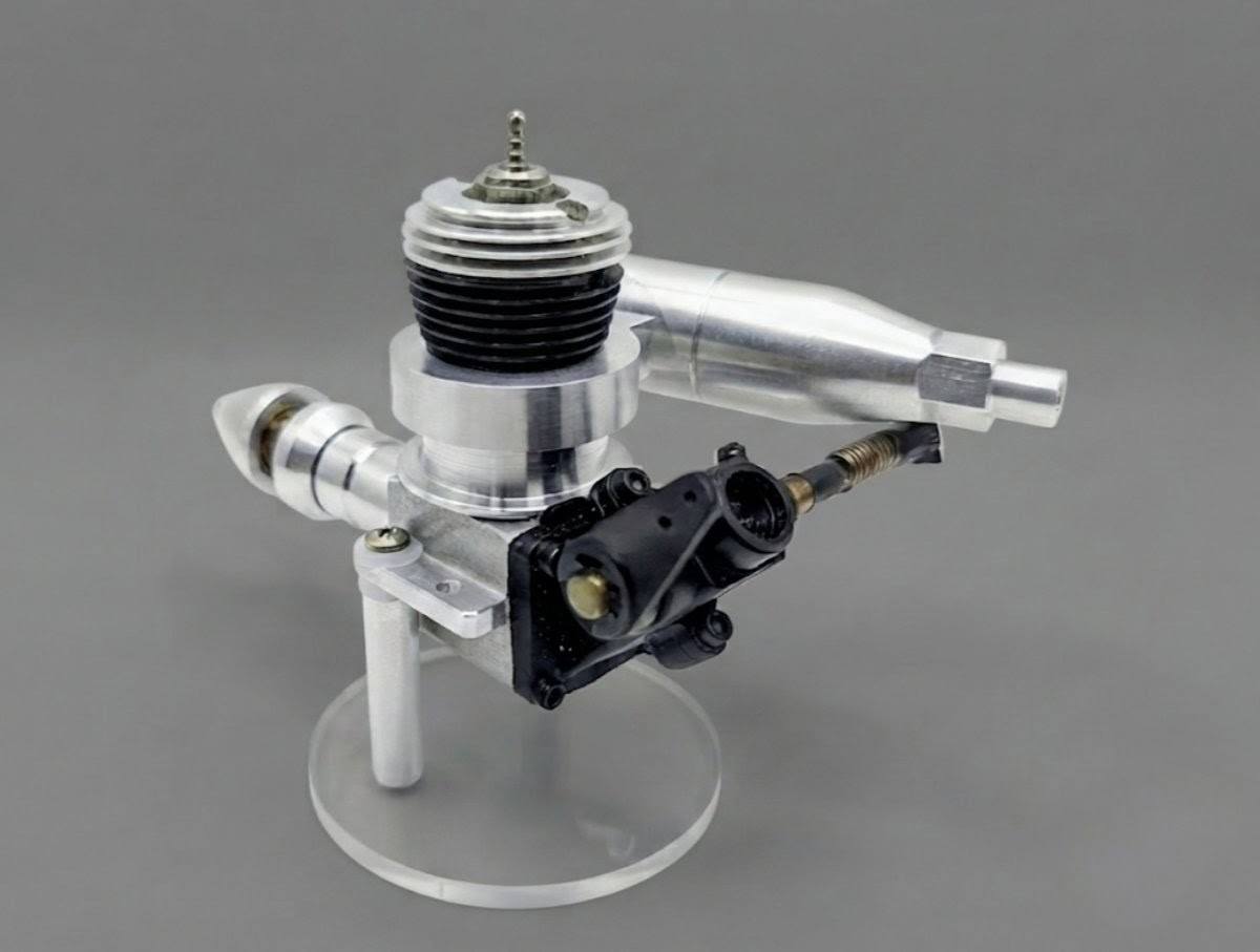 Cox Tee Dee R/C 09 that I got yesterday! What a nice little engine!