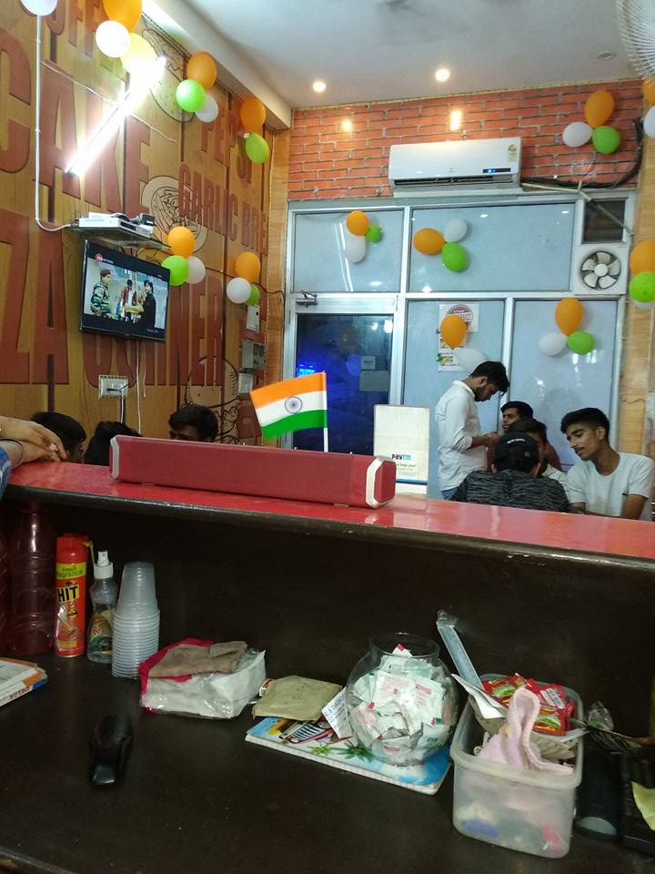BIG BITE PIZZA Corner New Delhi
