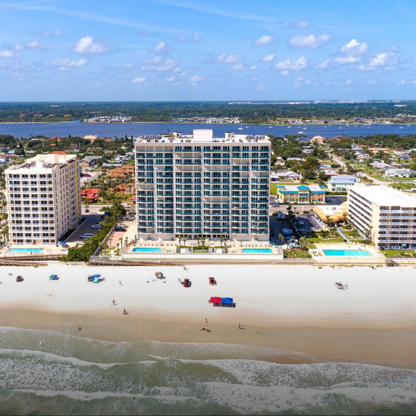 🌟 NEW LISTING ALERT 🌟 Take a look at this beautiful ocean-view condo ...
