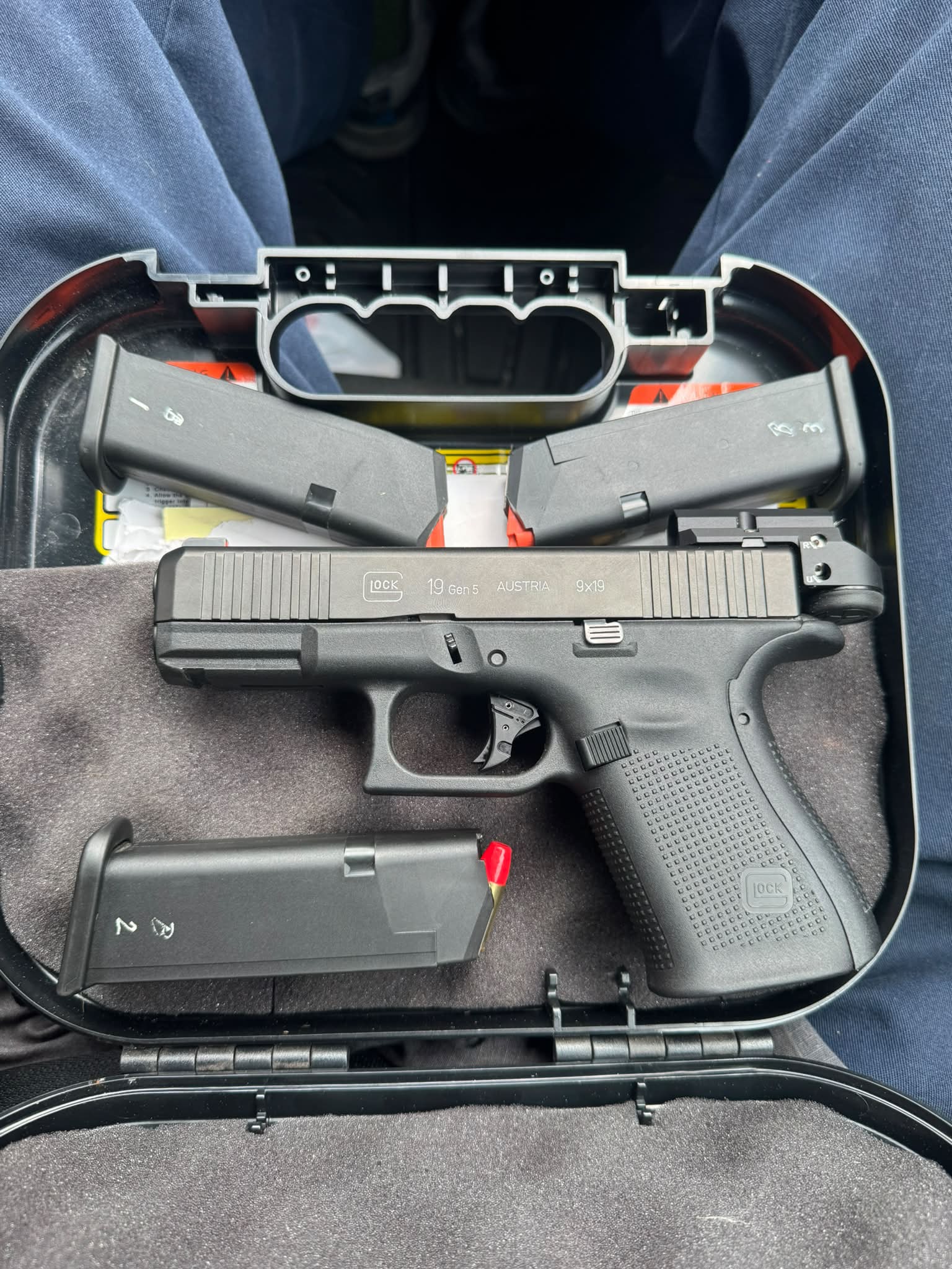 Olight baldr s on g19 setup