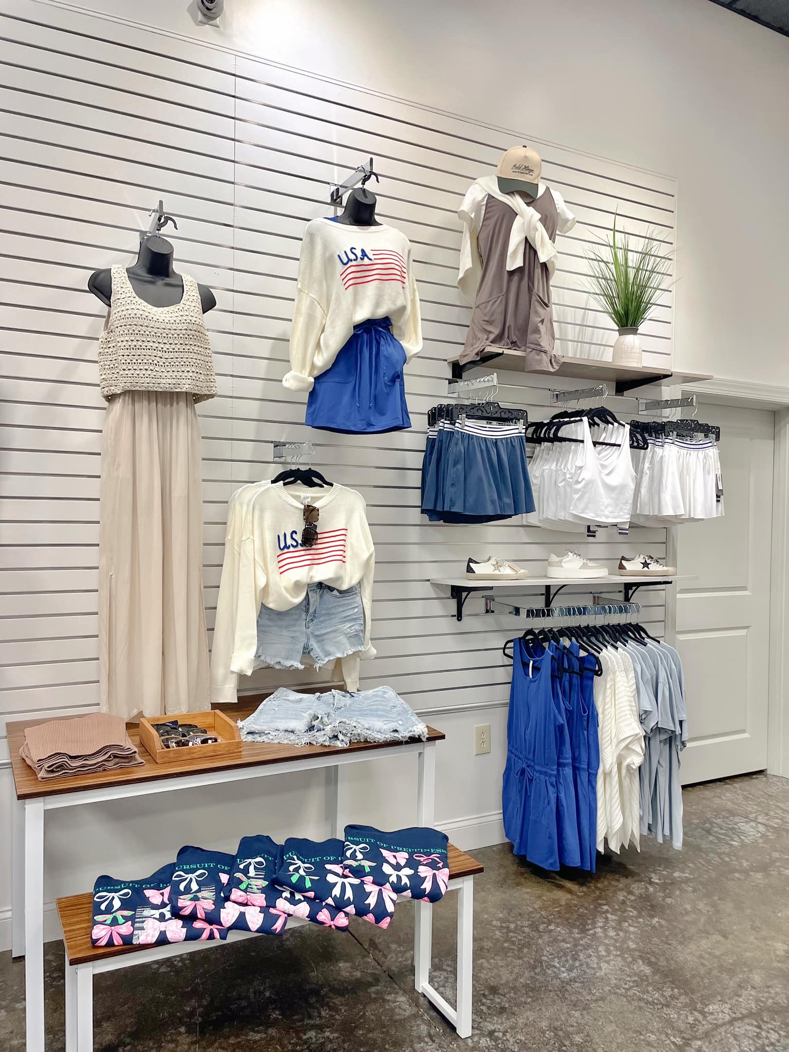 ✨ Feature Wall Refreshes! 😎 Let us help get you ready with
