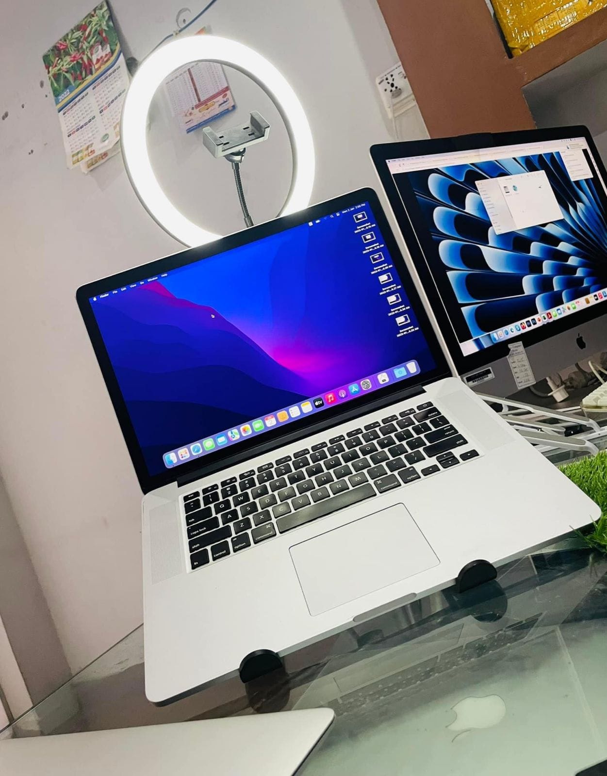 I am Selling My Mac Book Pro Laptop- Laptops have some scratches