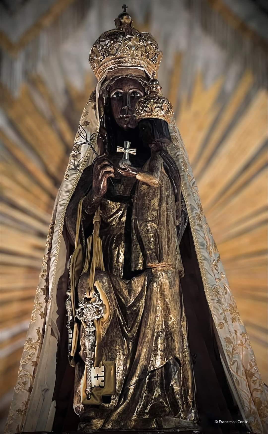 La - 🅼🅸🆃🅸 🅴 🅻🅴🅶🅶🅴🅽🅳🅴 Il 6 Gennaio si festeggia la festa di Pertcha ...