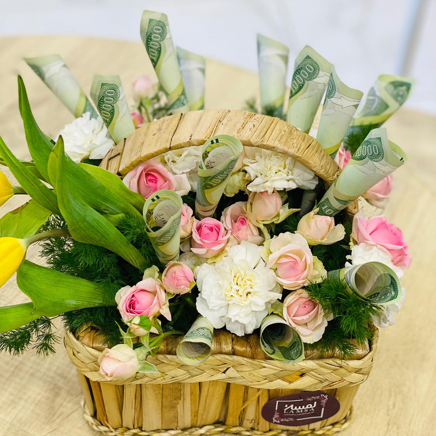 هم سلة ورد طبيعي وهم فلوس زهور لمسه Lamsa Flower Facebook