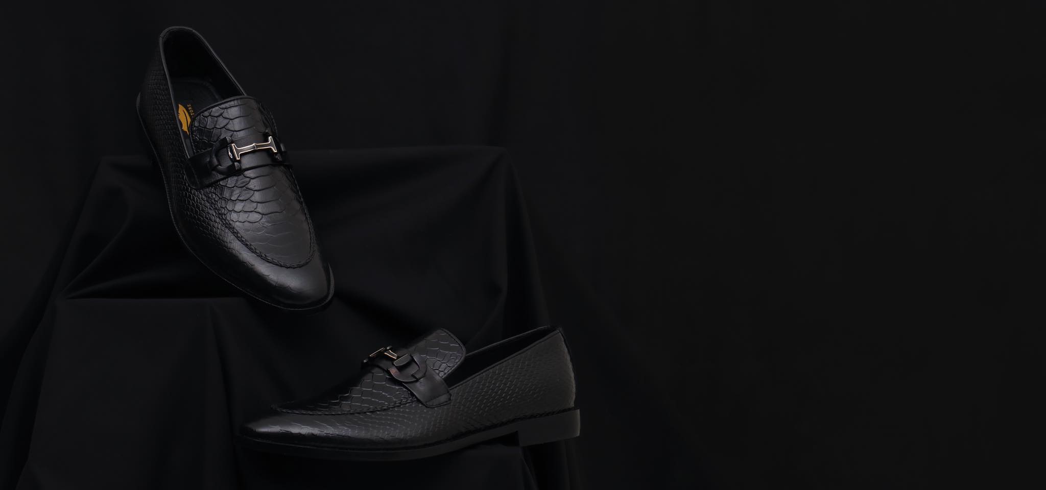 Voyage Suede Leather Chelsea Boots🤎 | d.designersofficial