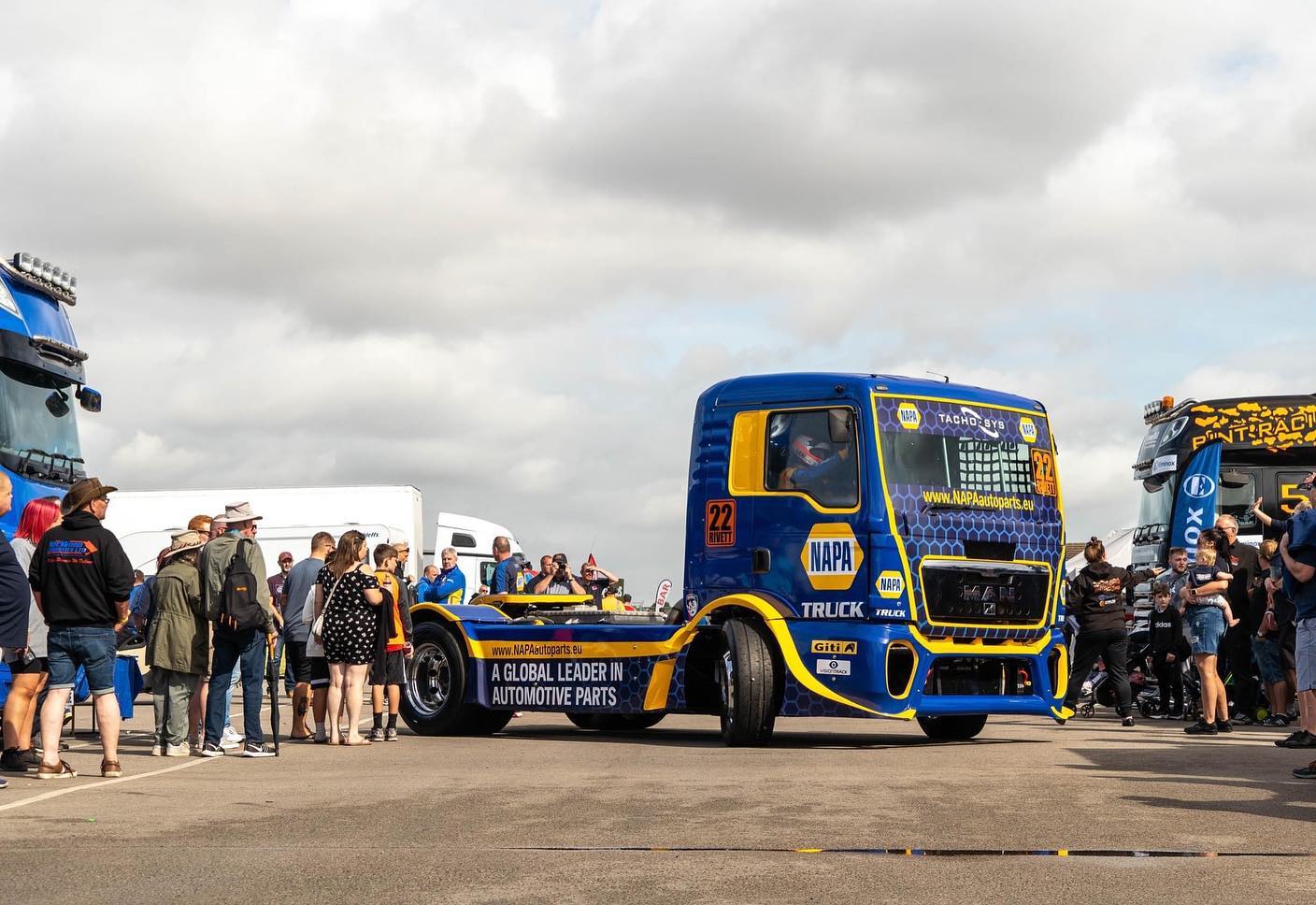 Emotion Wraps - What a treat it was, to wrap this truck...