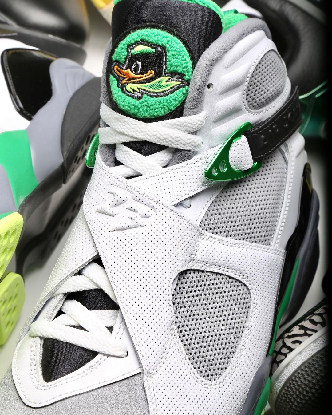 First look at the Air Jordan 8 “Oregon” PE 🦆 Nick DePaula