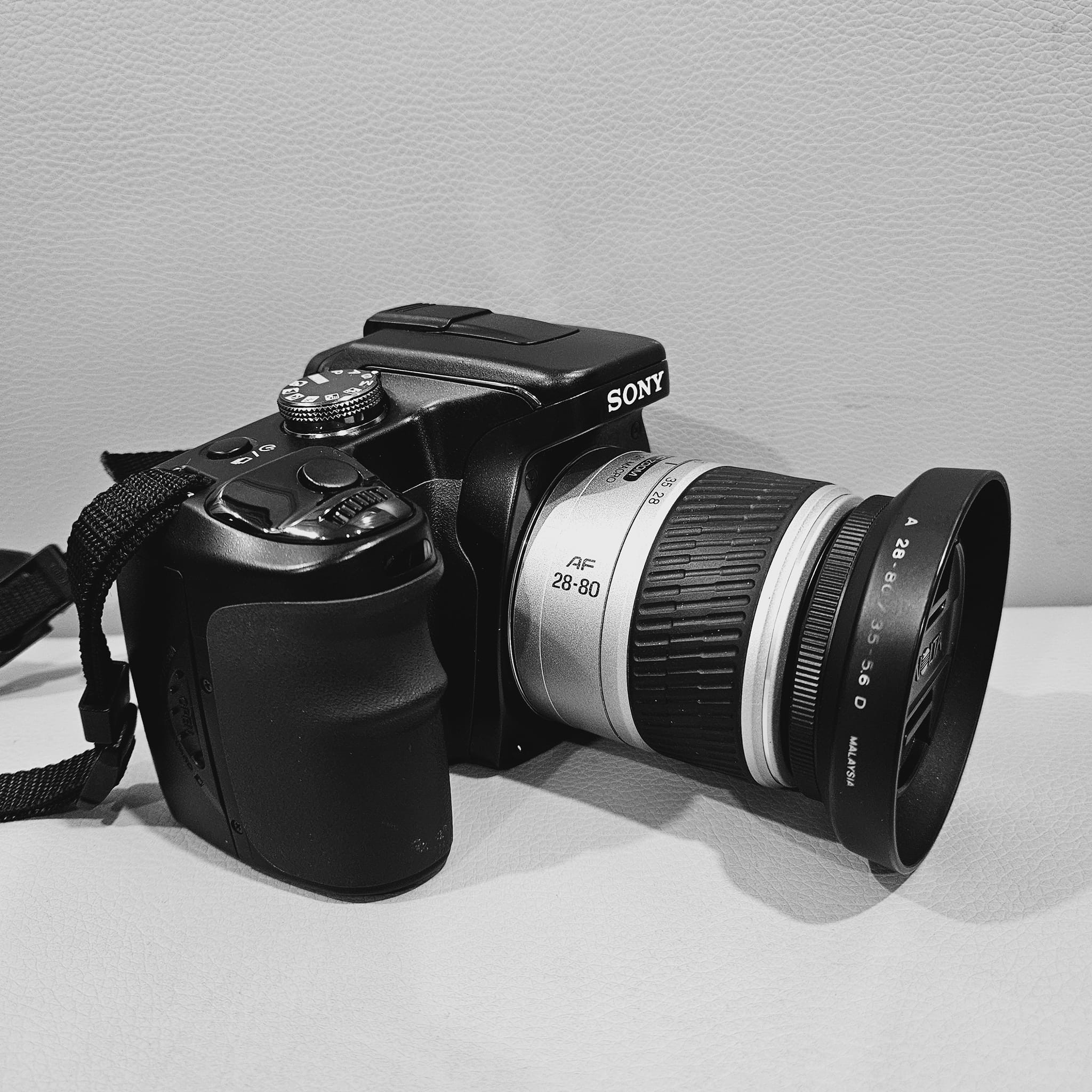 Bring your adventures to life with the Songdian DC311. It's time